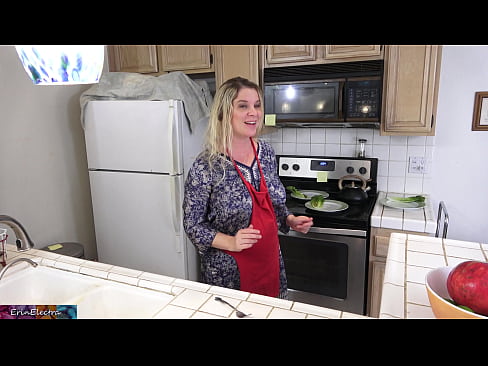 ❤️ Stepmom milking anjeunna di dapur saméméh tanggal na vk porno di urang ️❤